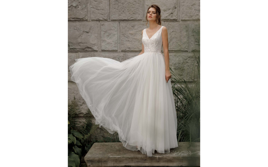 tulle skirt wedding dress