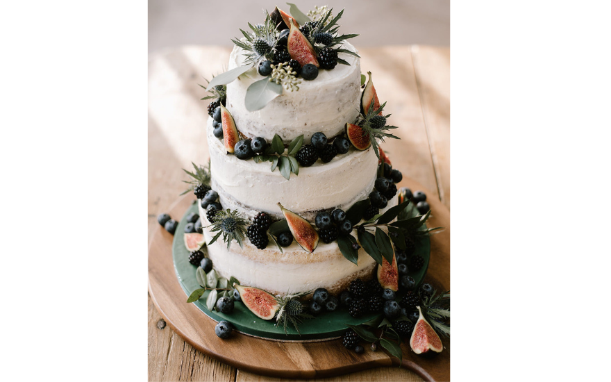 white-fig-wedding-cake