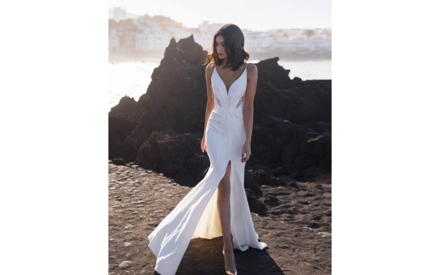 thight split wedding dress