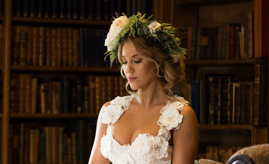 messy-wedding-hair-with-flower-crown