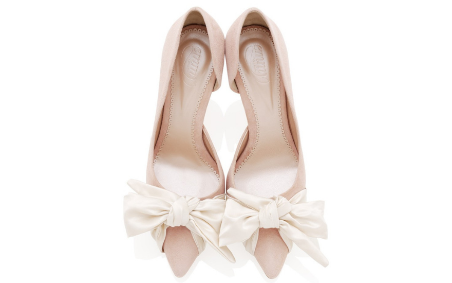 pale-pink-wedding-shoes-with-bows