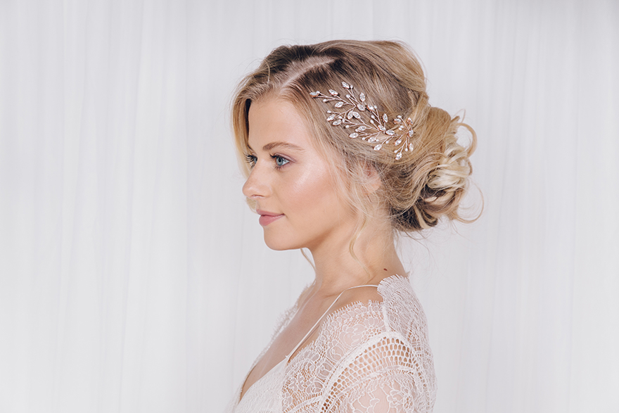 messy-updo-hairstyle-for-brides