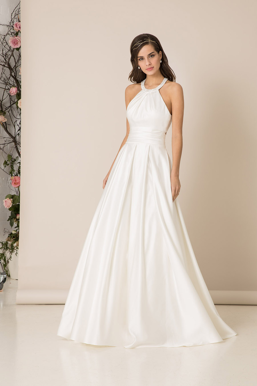 halter-neck-wedding-dress-for-older-brides