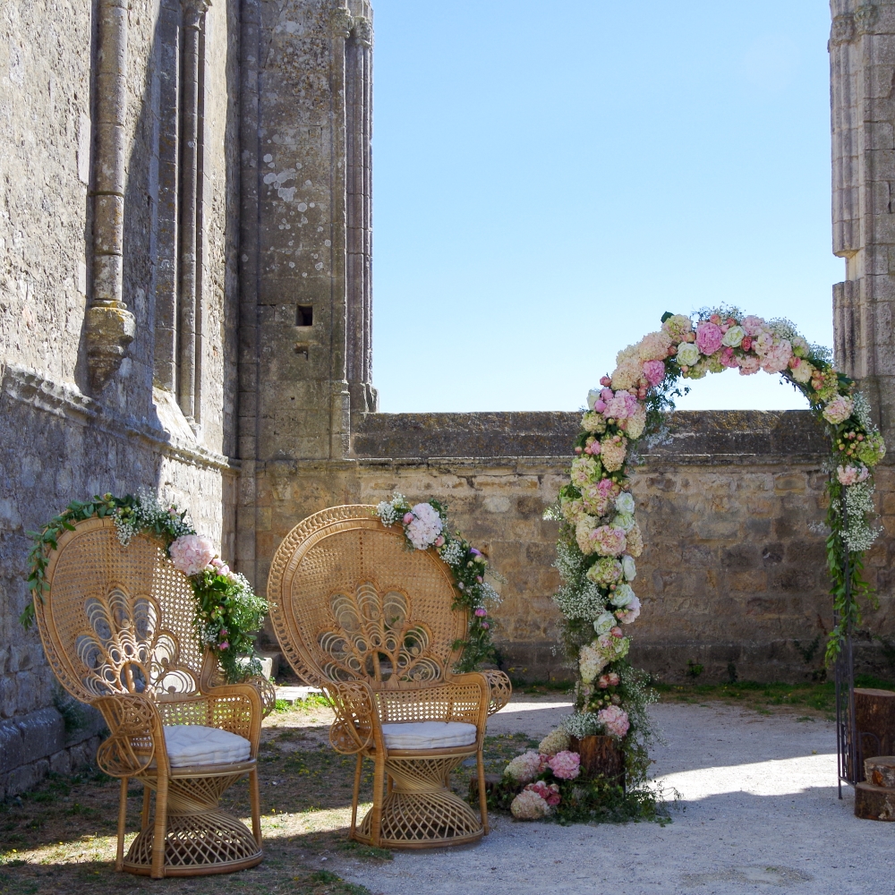 pink-and-cream-floral-wedding-arch