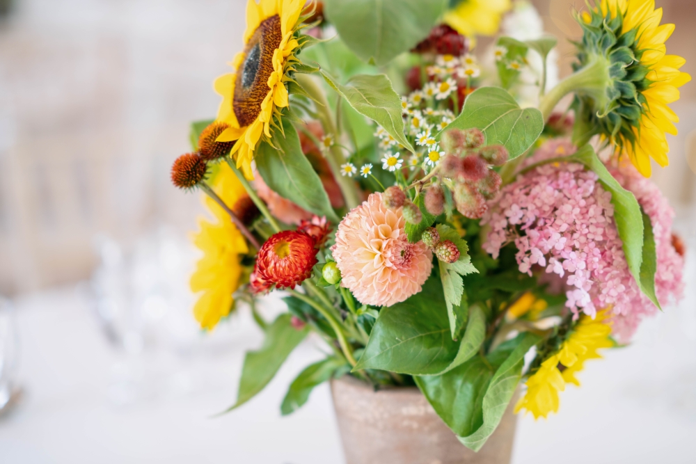 flowers-for-barn-wedding-venues