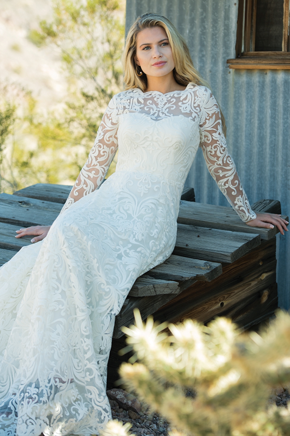 lace-long-sleeved-wedding-dress