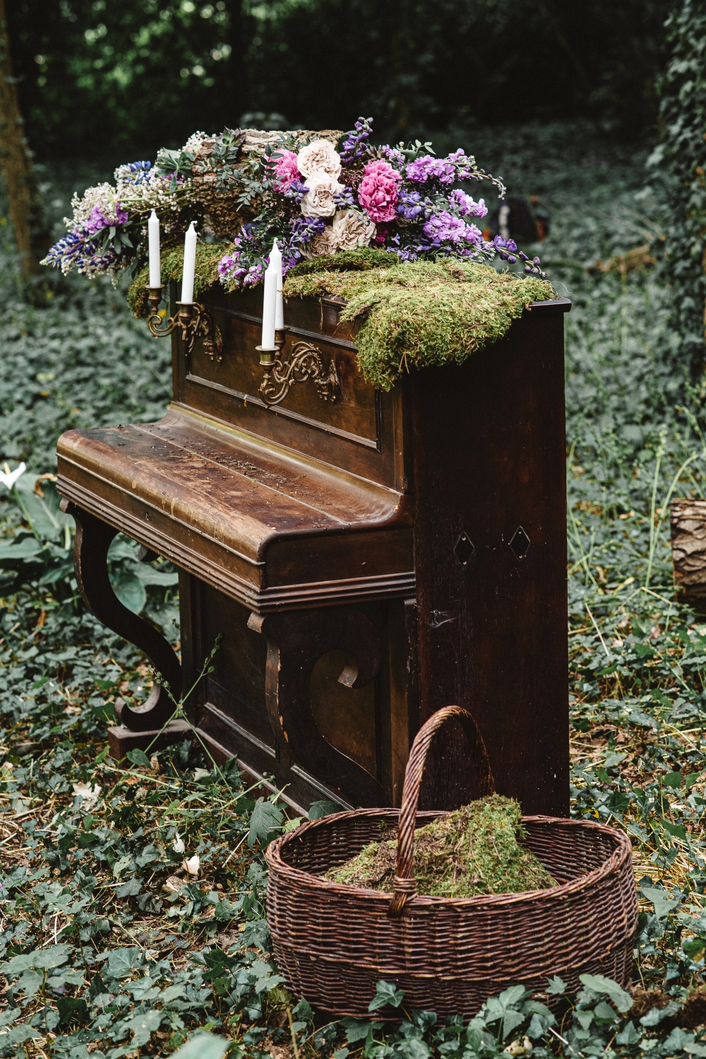 outdoor-wedding-piano