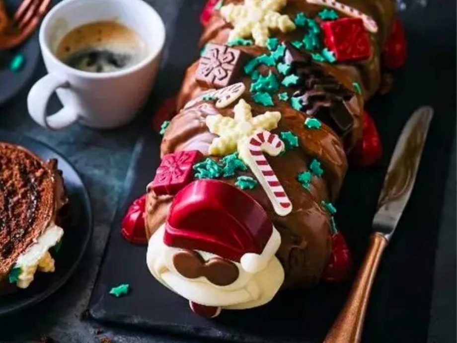 M&S has Released a Christmas Colin the Caterpillar Cake ...