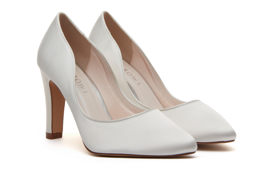 scalloped-wedding-shoes