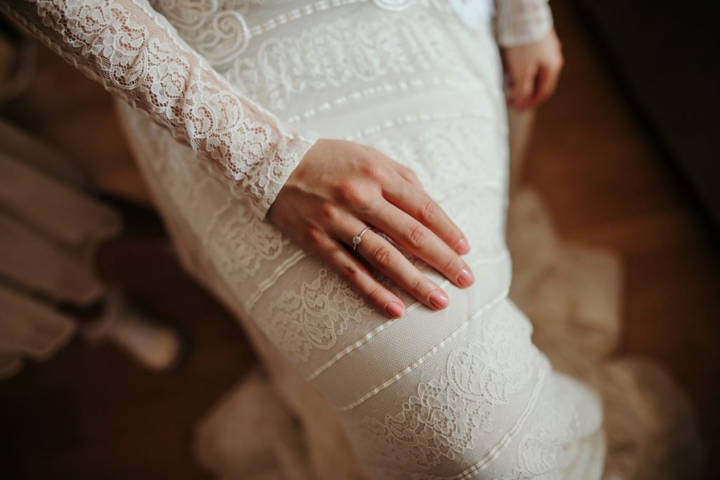 simple-classic-wedding-nails