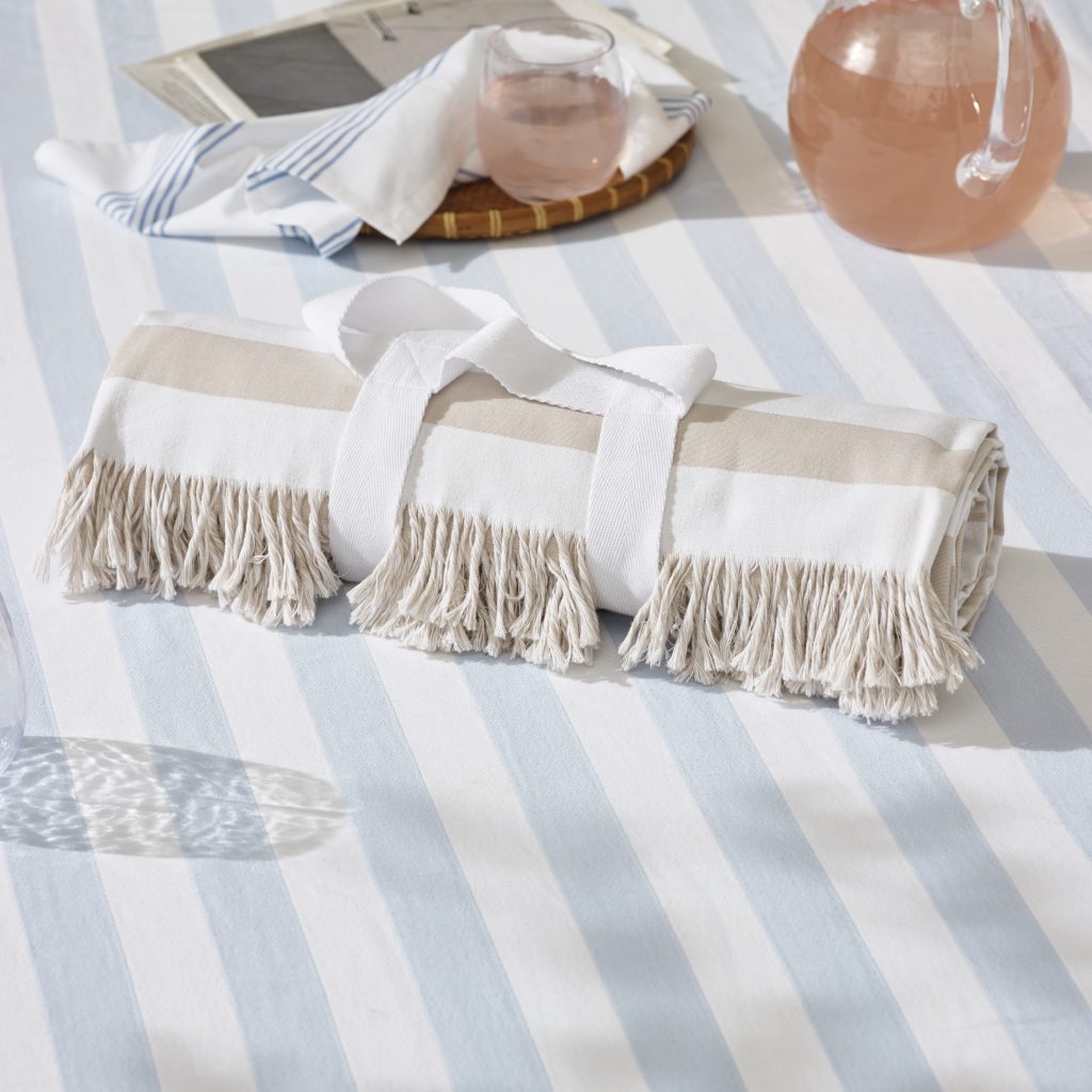 best-picnic-blanket-the-white-company-blanket