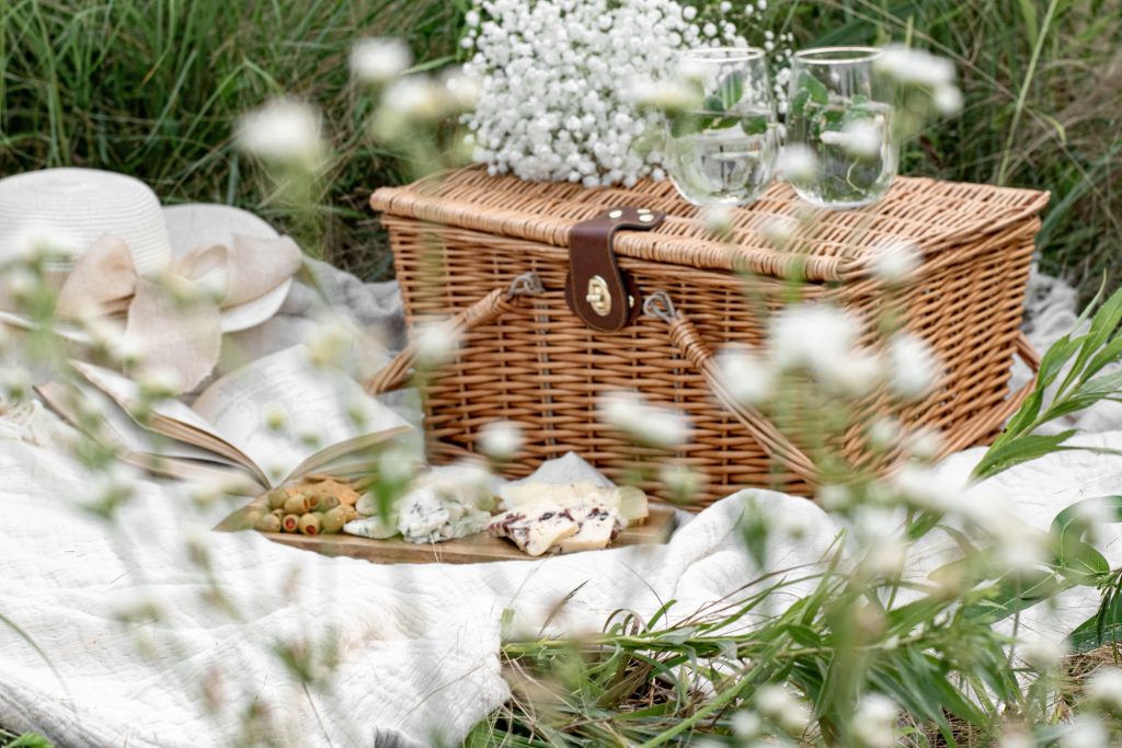 wedding-picnic-hamper