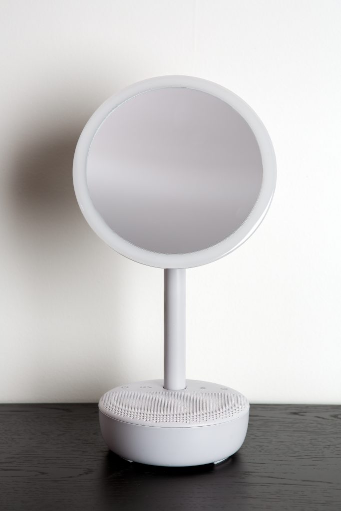 steepletone-halo-mirror-bluetooth-best-christmas-gifts-for-him