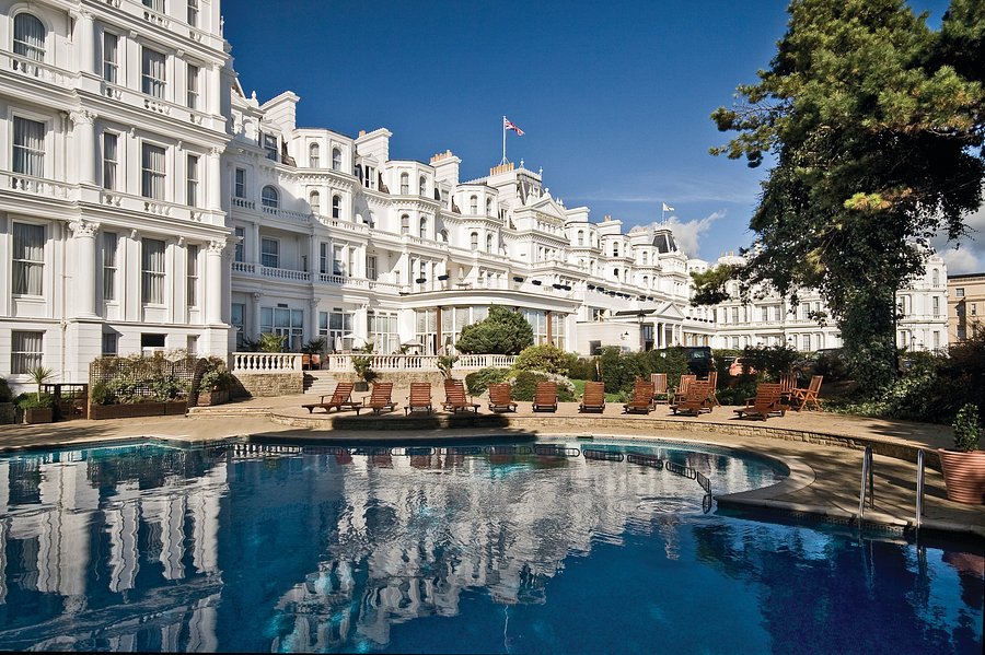 grand-eastbourne-hotel